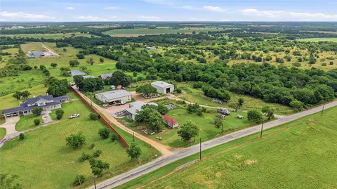 823 Higgins Rd, Sherman, TX 75092