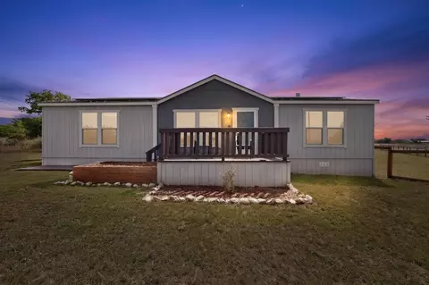 115 Vinall Cir, Decatur, TX 76234