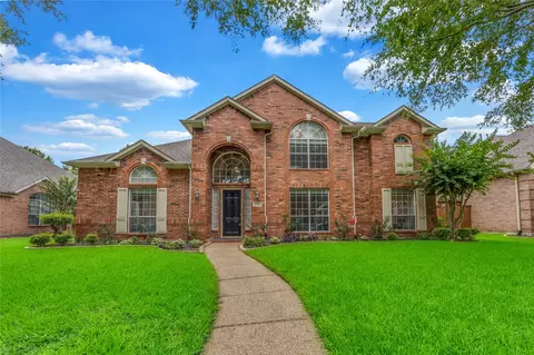 8305 Bartley Cir, Plano, TX 75025