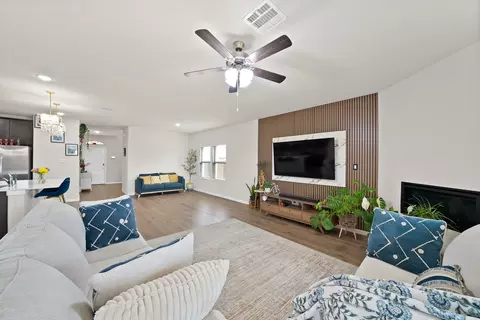 3813 Silver City Ave, Aubrey, TX 76227