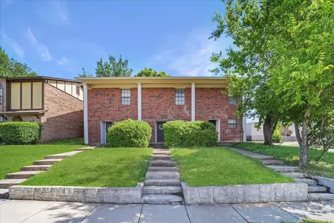 930 Southmoor Dr, Arlington, TX 76010