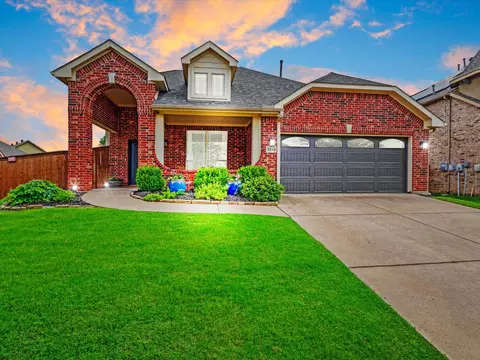 8148 Rock Elm Rd, Fort Worth, TX 76131