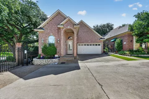 5027 Pershing Ave, Fort Worth, TX 76107