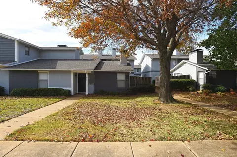 619 Timberline Dr, Hurst, TX 76053