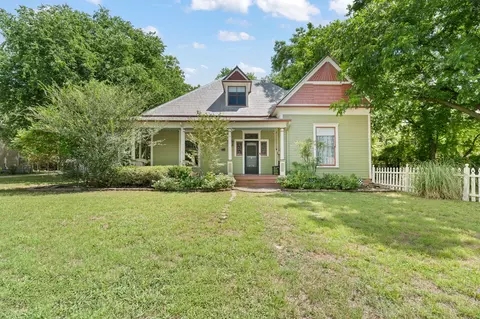 320 E Franklin St, Hillsboro, TX 76645
