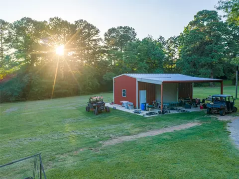 Exterior - 9822 Nasturtium Rd, Ore City, TX 75683 photo 3 of 6