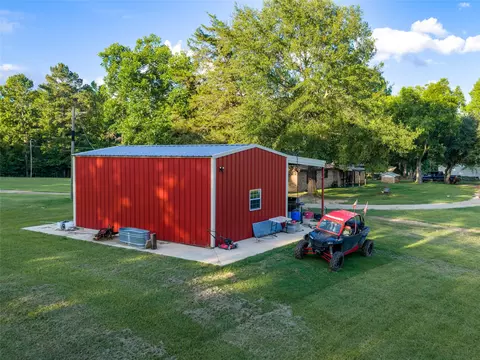 Exterior - 9822 Nasturtium Rd, Ore City, TX 75683 photo 2 of 6