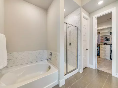 Bath - 762 Corner Post Path, Celina, TX 75009 photo 4 of 6