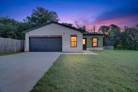 3202 Lowland Dr # V, Granbury, TX 76048