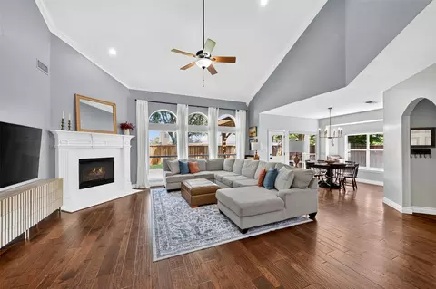 1707 Crown Point Rd, Mckinney, TX 75072