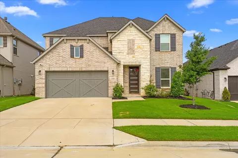 200 Lakeview Dr, Oak Point, TX 75068