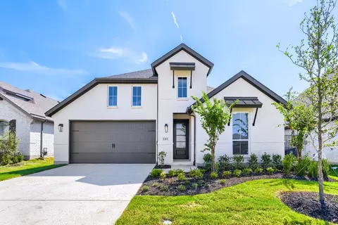 109 Enclave Dr, Lakewood Village, TX 75068