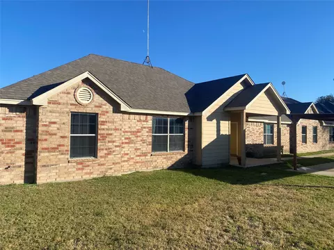 121-127 Sunburst Ct, Weatherford, TX 76087