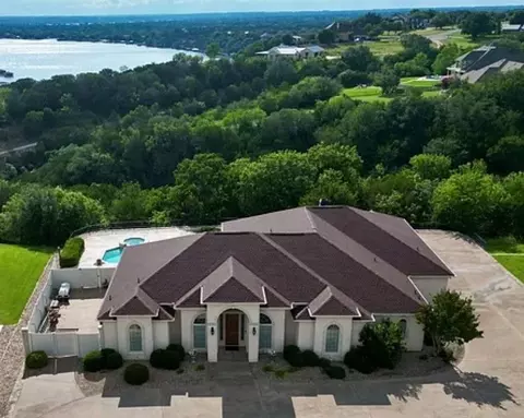 1614 Crow Creek Dr, Granbury, TX 76049