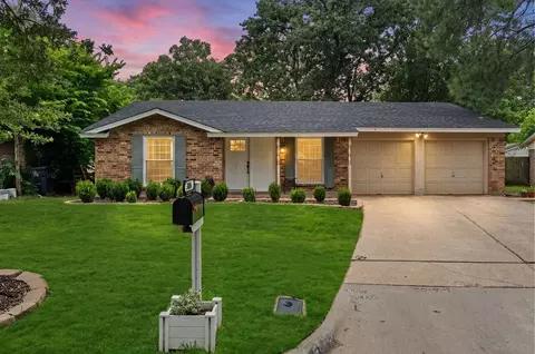 3006 Mark Dr, Arlington, TX 76013