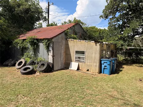 Exterior - 709 E 23rd St, Cisco, TX 76437 photo 6 of 9