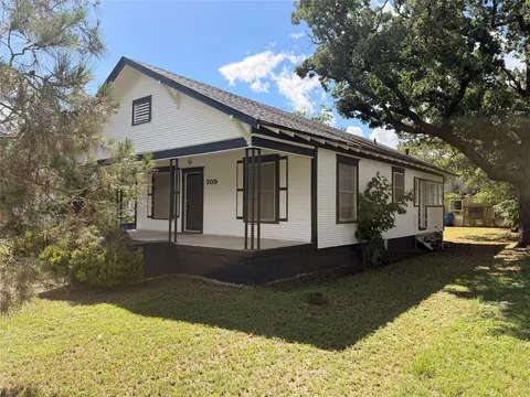 Exterior - 709 E 23rd St, Cisco, TX 76437 photo 2 of 9