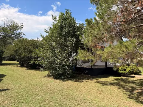 Exterior - 709 E 23rd St, Cisco, TX 76437 photo 3 of 9