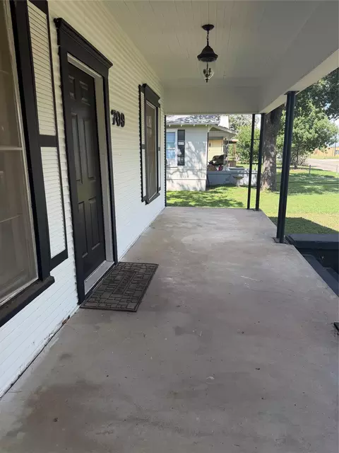 Exterior - 709 E 23rd St, Cisco, TX 76437 photo 7 of 9