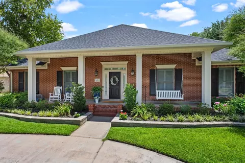 436 Summit Dr, Bossier City, LA 71111