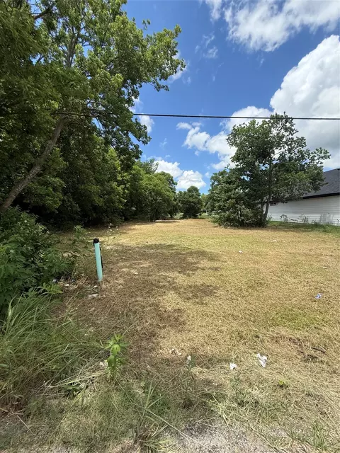 4310 Spencer St, Greenville, TX 75401