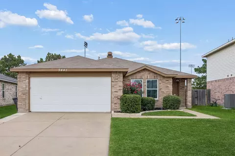 5441 Camarillo Dr, Fort Worth, TX 76244