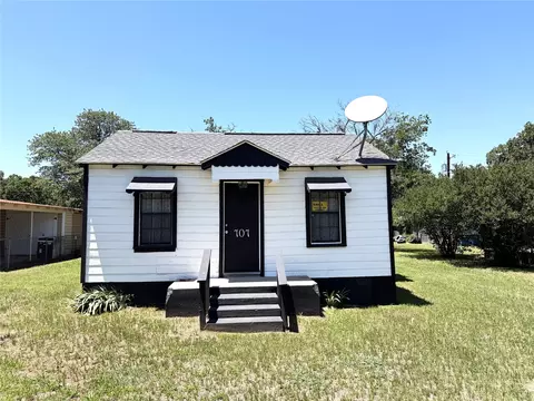 Exterior - 707 E 23rd St, Cisco, TX 76437 photo 2 of 8