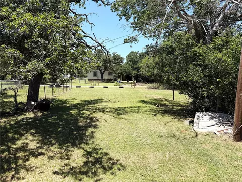 Exterior - 707 E 23rd St, Cisco, TX 76437 photo 4 of 8