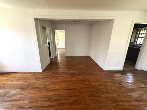 Living - 707 E 23rd St, Cisco, TX 76437 photo 4 of 5