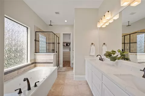 Bath - 7019 Comal Dr, Irving, TX 75039 photo 1 of 5