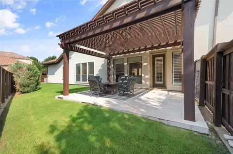 Exterior - 7019 Comal Dr, Irving, TX 75039 photo 5 of 8
