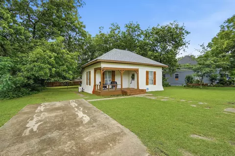 814 S Maxey St, Sherman, TX 75090