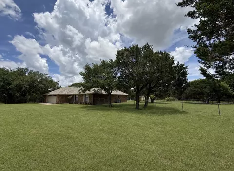 1192 Deer Trl, Glen Rose, TX 76043