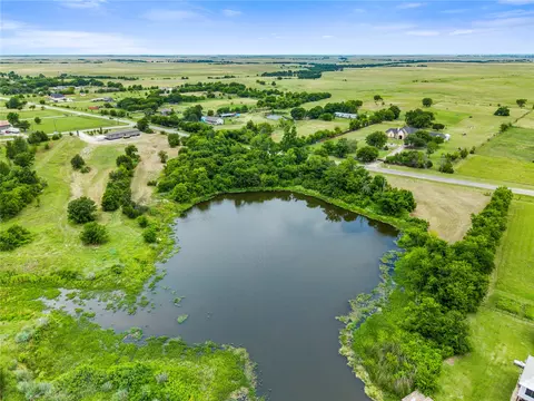 9942 First St, Joshua, TX 76058