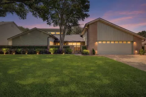 223 Summit Dr, Bossier City, LA 71111