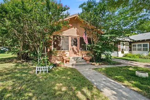 1307 S Seaman St, Eastland, TX 76448