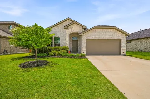 1106 Burlingame Dr, Cleburne, TX 76033