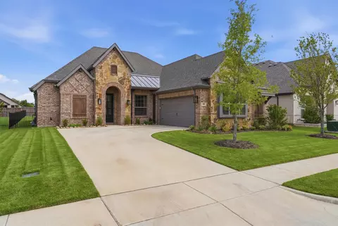 313 Bowrider Ln, Granbury, TX 76049