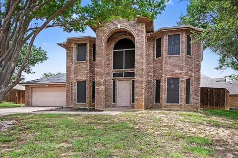 7654 Moss Ct, North Richland Hills, TX 76182