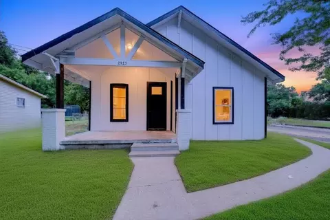 2923 Walnut St, Greenville, TX 75401