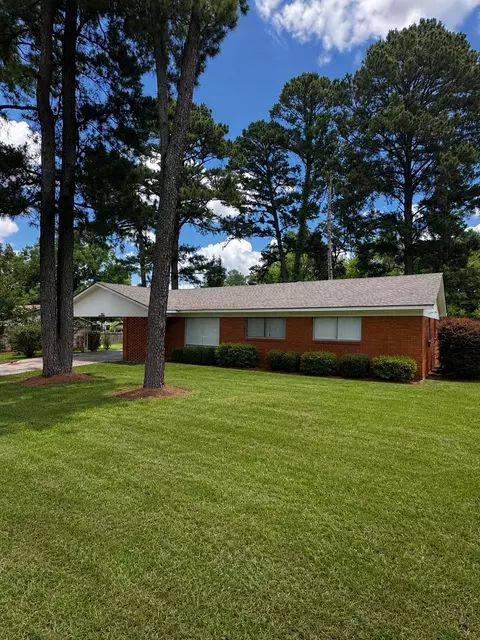 9011 Blom Blvd, Shreveport, LA 71118