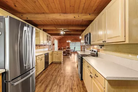 Kitchen - 3153 State Road 91, Colbert, OK 74733 photo 2 of 5
