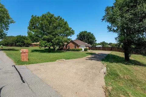 3651 Willow Creek Dr, Midlothian, TX 76065