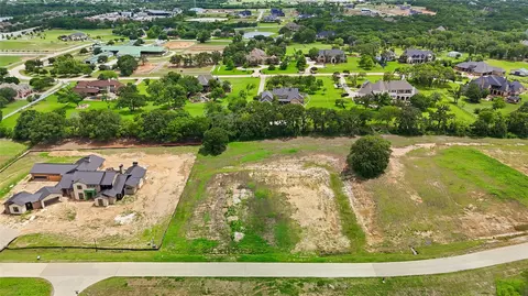 1326 Clydesdale Rd, Bartonville, TX 76226