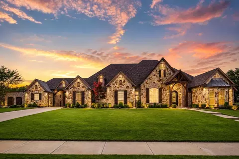 114 Yorkshire Dr, Heath, TX 75032