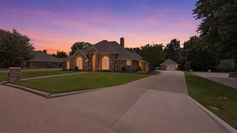 2412 Jolinda Ln, Whitesboro, TX 76273