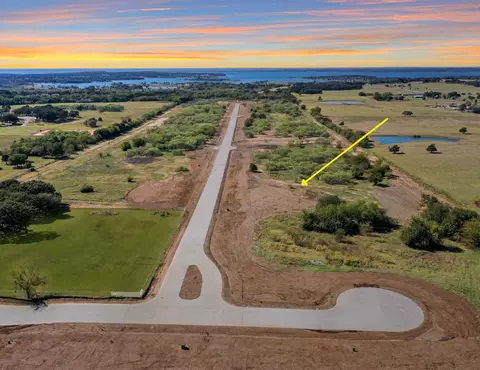 720 Vest Ln, Pilot Point, TX 76258