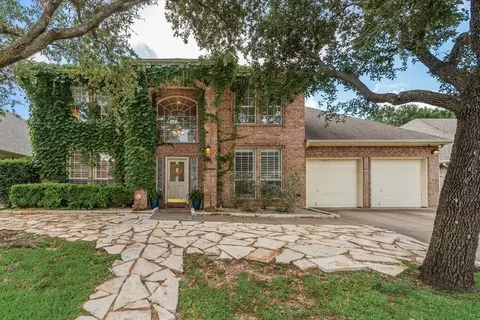 3520 Stone Creek Ln S, Fort Worth, TX 76137