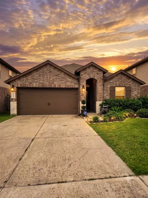 18307 Arcola Bay Ln, Richmond, TX 77407
