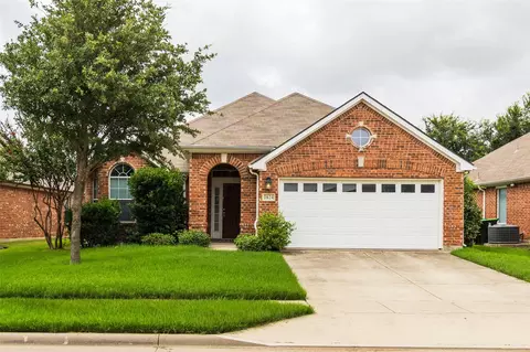 1624 Morning Dove Dr, Aubrey, TX 76227